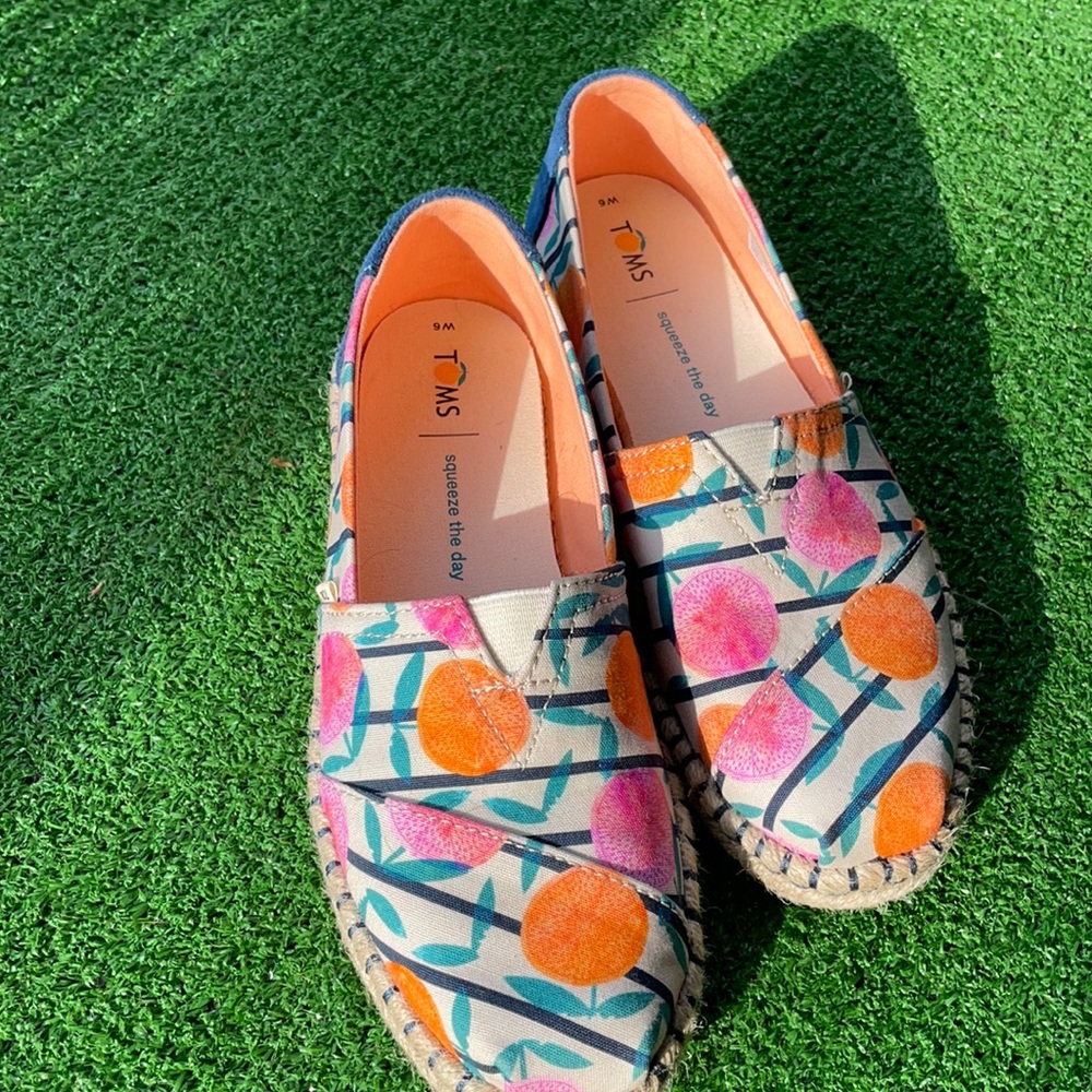 Toms shoes